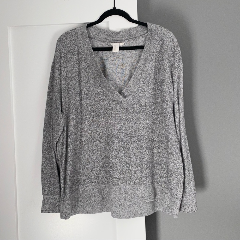 H&M V Neck Sweater Grey